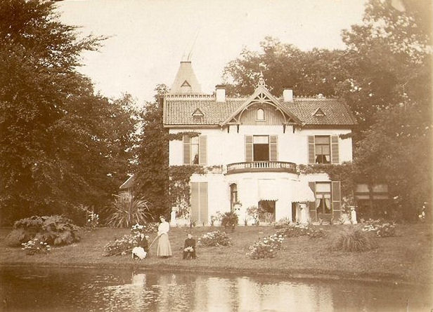 Klik voor foto in apart venster villa_eikenhorst.jpg